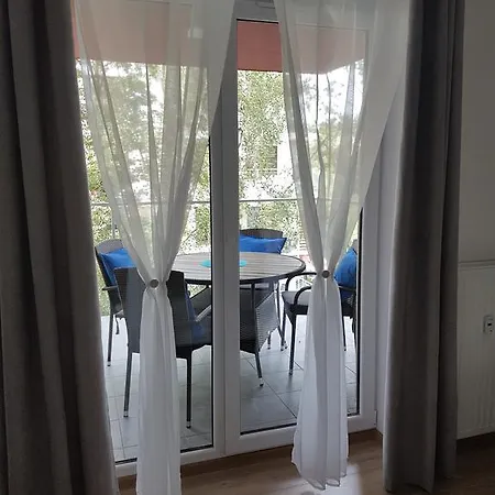 Apartament Osiedle Polanki * 코워브제크